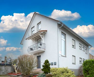 Schöne vollmöblierte DG Wohnung in 66879 Reichenbach