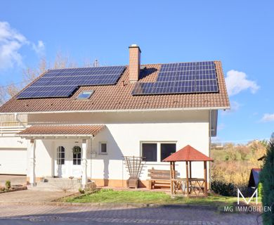 MG -Wallhalben: Einfamilienhaus mit Einliegerwohnung und Gartengrundstück