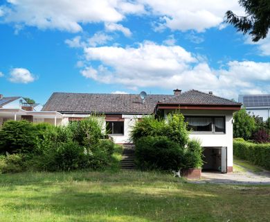 Bungalow mit pool und großem Grundstück in Kaiserslautern