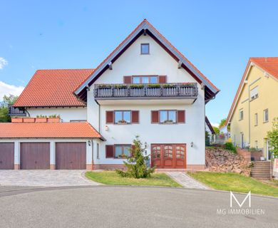 MG – Herrschaftliches Anwesen mit 3 Garagen, Garten und Weitblick