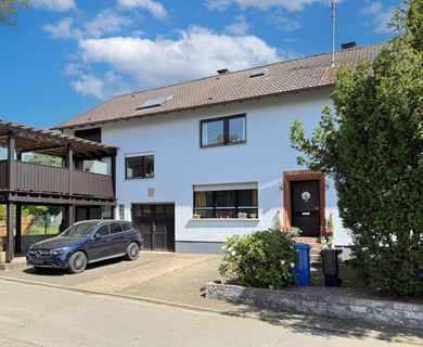 Großzügiges Haus mit Einliegerwohnung in 66882 Hütschenhausen zu verkaufen
