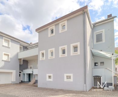 MG – Renoviertes Mehrfamilienhaus mit Büro nähe Homburg