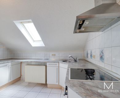 MG – Ramstein: Gemütliche Dachgeschosswohnung mit Stellplatz